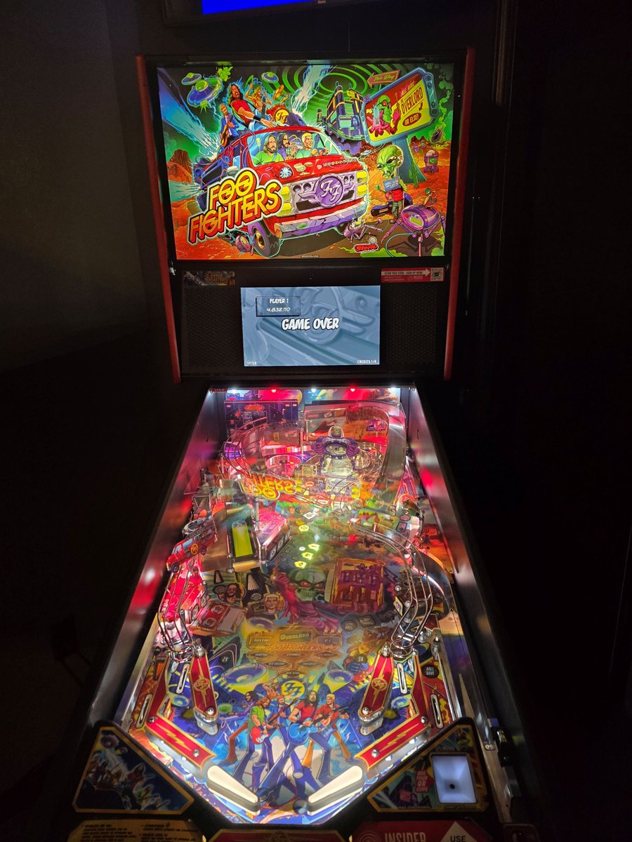 bladesedgemedia's tweet photo. I've got another confession to make... an amazing Foo Fighters pinball machine at Ground Xero in Northfield, Ohio. Amazing pizza!  https://t.co/o8IYFdXUSa  #foofighters #pinball #rock https://t.co/uzgFA1t1dA