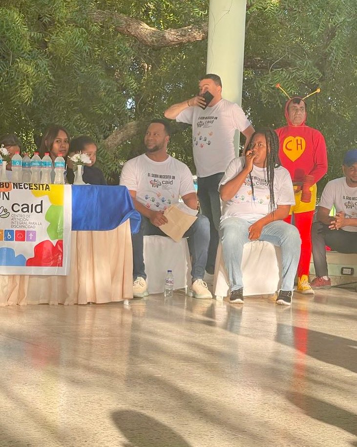 DavelPayano's tweet photo. Cada persona con autismo tiene su propio ritmo y su propia manera de expresarse
Escuchemos con el CORAZÓN, NO con los oídos, un diagnóstico  no limita los sueños, sino que nos invita a acompañarlos de manera diferente en su camino, estaremos siempre del lado de ustedes.#Autismo💙 https://t.co/hWhhfTb68M