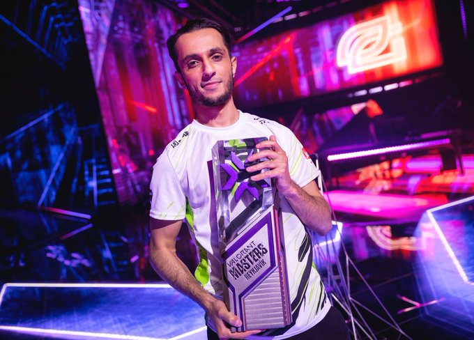 You deserve the world
Babygirl