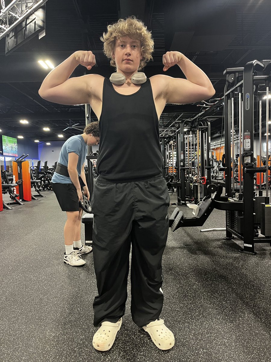 HunterLux2028's tweet image. It’s that time of the year #Springball #StangComp106 @coachrsmith12 @CoachZachClark