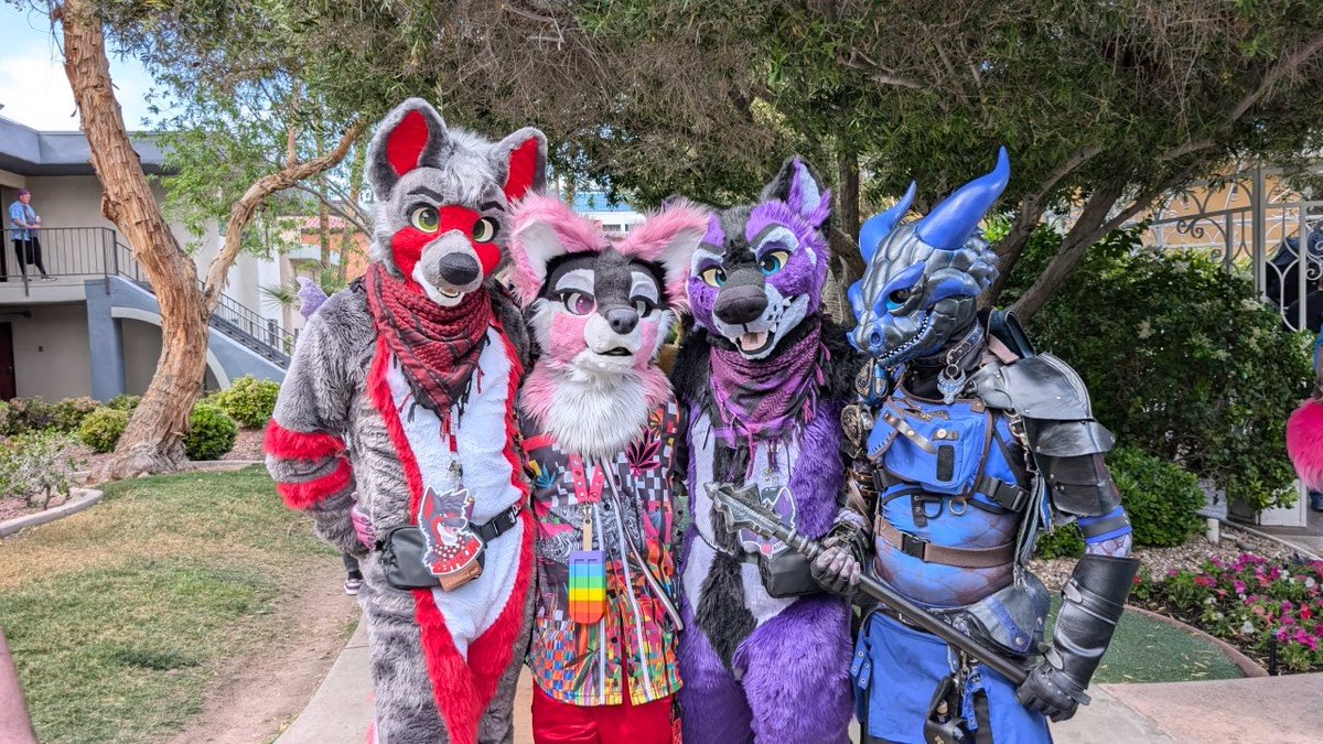 ThatRebelLizard's tweet photo. Group photo taken during #LVFC2025 https://t.co/wd8hvSIwxs