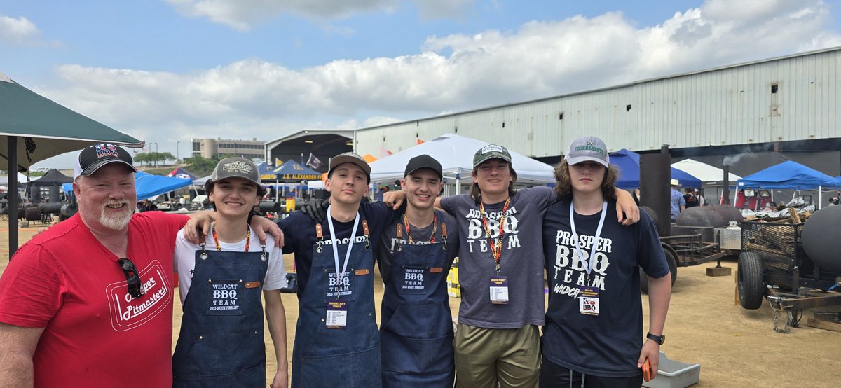 mgmoffatt's tweet photo. @BbqProsper did not place at the @hsbbqinc State Championship, but the team made some delicious food and had an amazing time competing together. Their advisor, Chef Brett Claypoole has poured so much into these students to teach them not only the culinary and BBQ (1/4) https://t.co/YSluWDvTLF