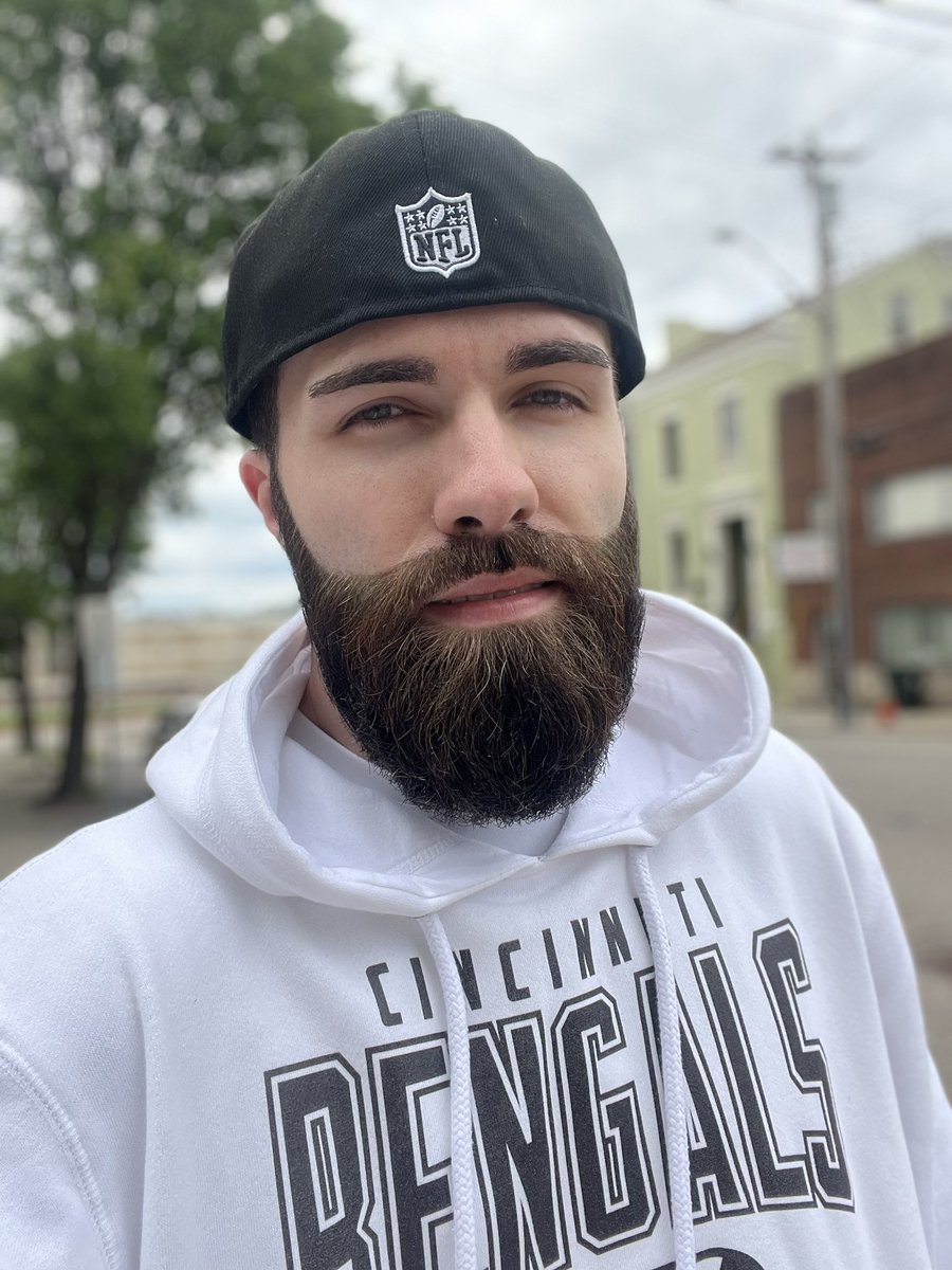 DatDudeCory's tweet image. ⚪️⚫️