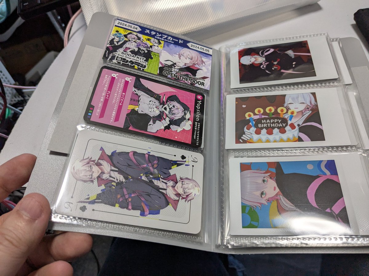 mio_ssg's tweet photo. なんか余り物があったらグッズ系でも構わないので交換しましょう(直前に思いつきで行動するな定期)
#SODAKIT #KITCREW https://t.co/jRqiM8cS61