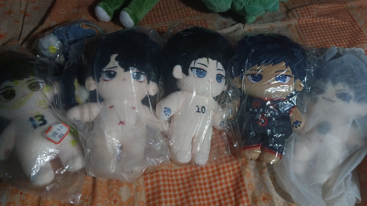 _hanakoseika_'s tweet photo. buset gila, aku ga nyangka bakal ngumpulin banyak suami di rumah😭
#tooruoikawa #kiyoomisakusa #kazunaritakao #daikiaomine #obitouchiha #haikyuu #knb #naruto https://t.co/WTExX8AJiO