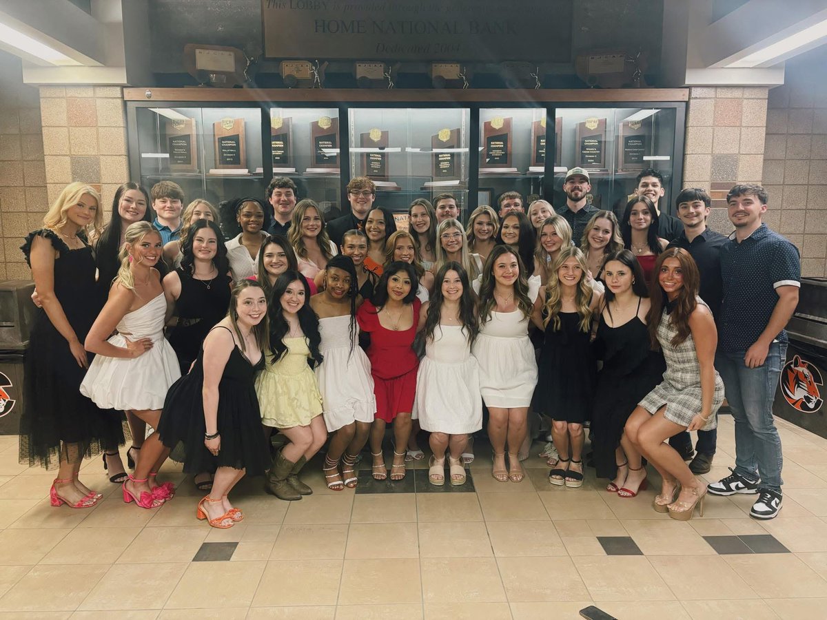 CowleySpirit's tweet image. Cowley Athletic Banquet 2025 🧡🐅📣 #cheer #dance #family @CowleyAthletics