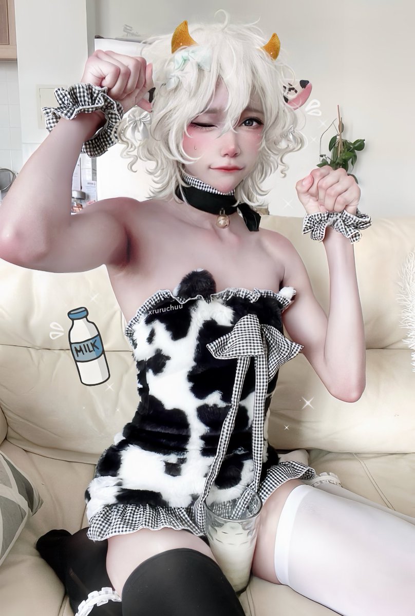 Ruruuchuu's tweet photo. .•.•*+ Cow-(fem)boy cosplay (..◜ᴗ◝..)🤍🥛 https://t.co/OGJdHBxhyE