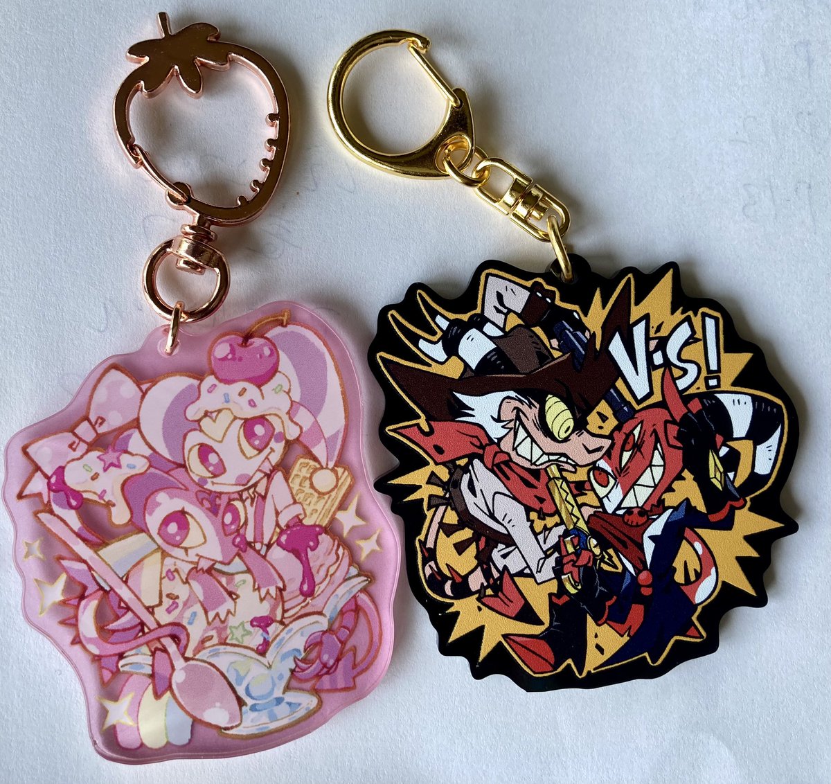 アクキー届いた　いちごナスカンかわゆ