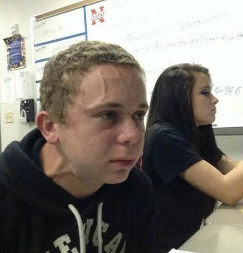 o adm do Fluminense guardando a resposta pro meme do mario novamente