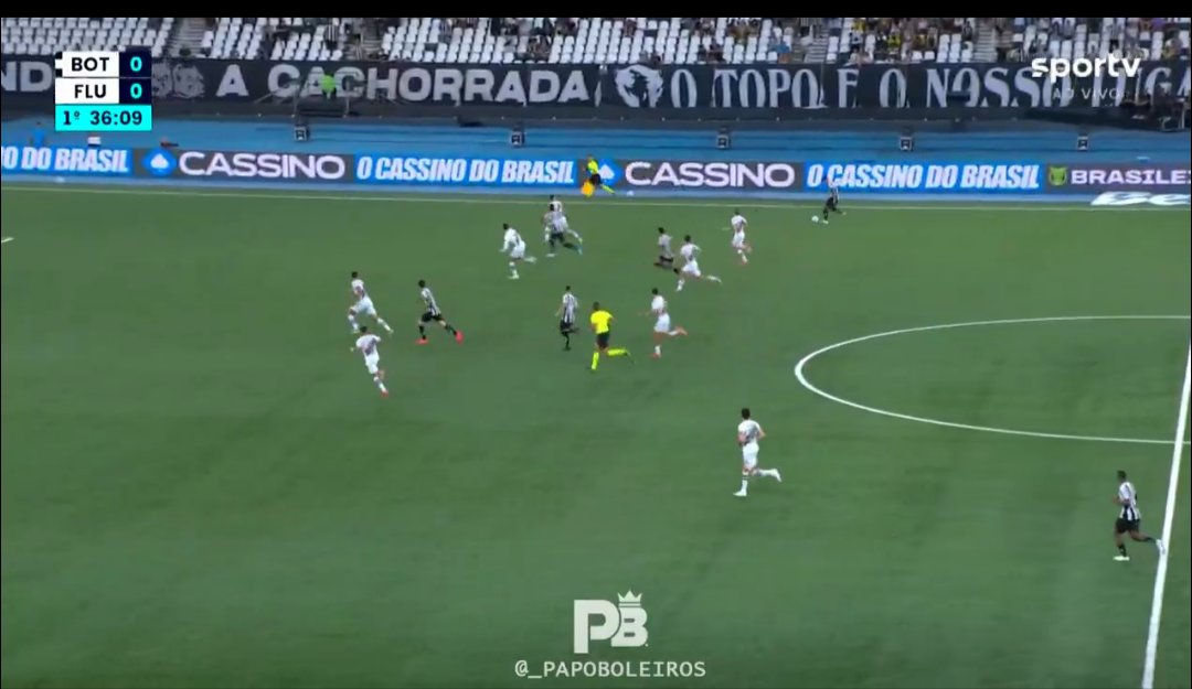 animalfalante's tweet image. Sim, quando o Gregory toca pro MM ninguém faz apoio ou ataca o espaço. Cuiabano só acompanha de longe.