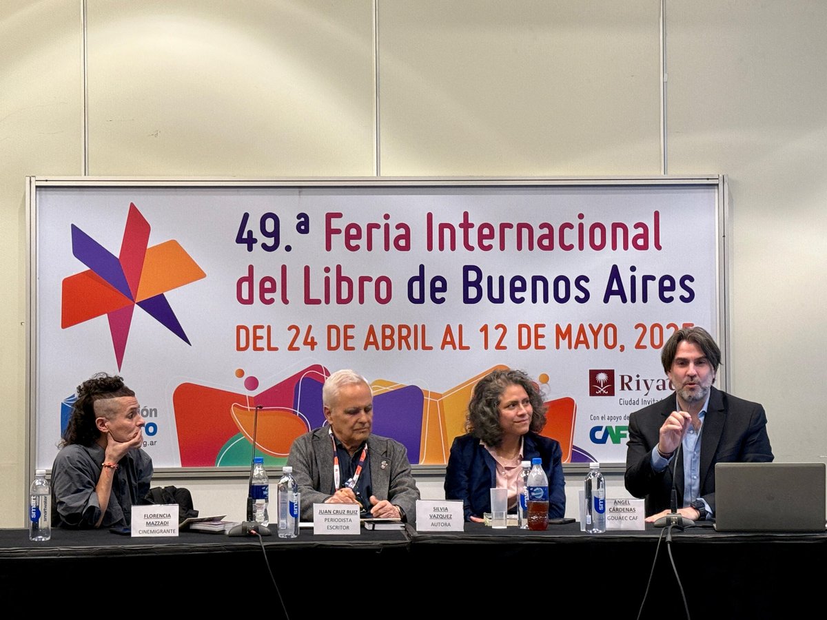 📚 ¡En el primer día de actividades en el stand de CAF en la Feria Internacional del Libro de Buenos Aires 🇦🇷 exploramos la conexión entre literatura, sostenibilidad y migraciones; debatimos sobre cultura como motor de desarrollo; y descubrimos cómo las historias literarias