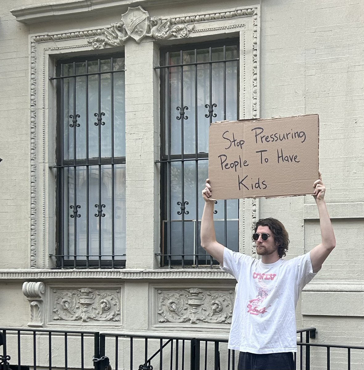 seth (@dudewithsign) on Twitter photo 