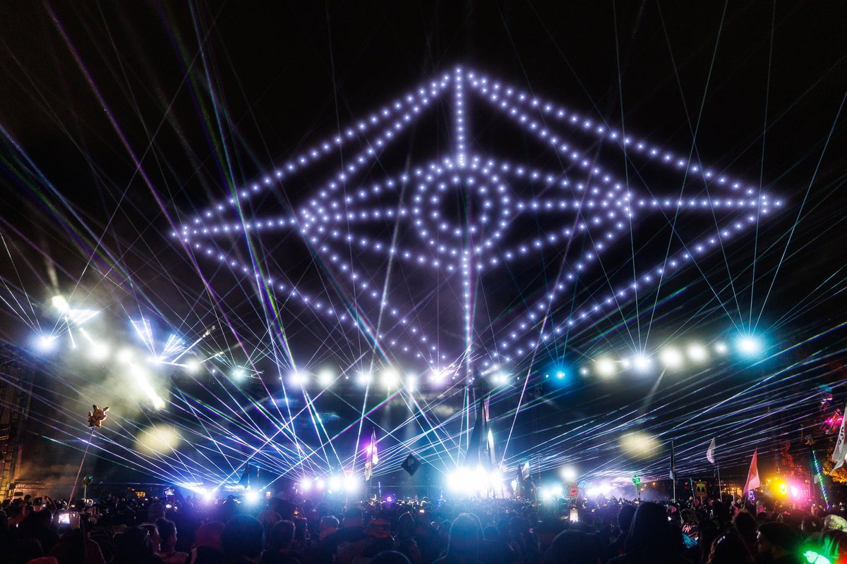 SlanderOfficial's tweet image. STARBASE THANK YOU FOR THE BEST DAY OF OUR LIVES!!!!

ROUND 2 TONIGHT 🪐