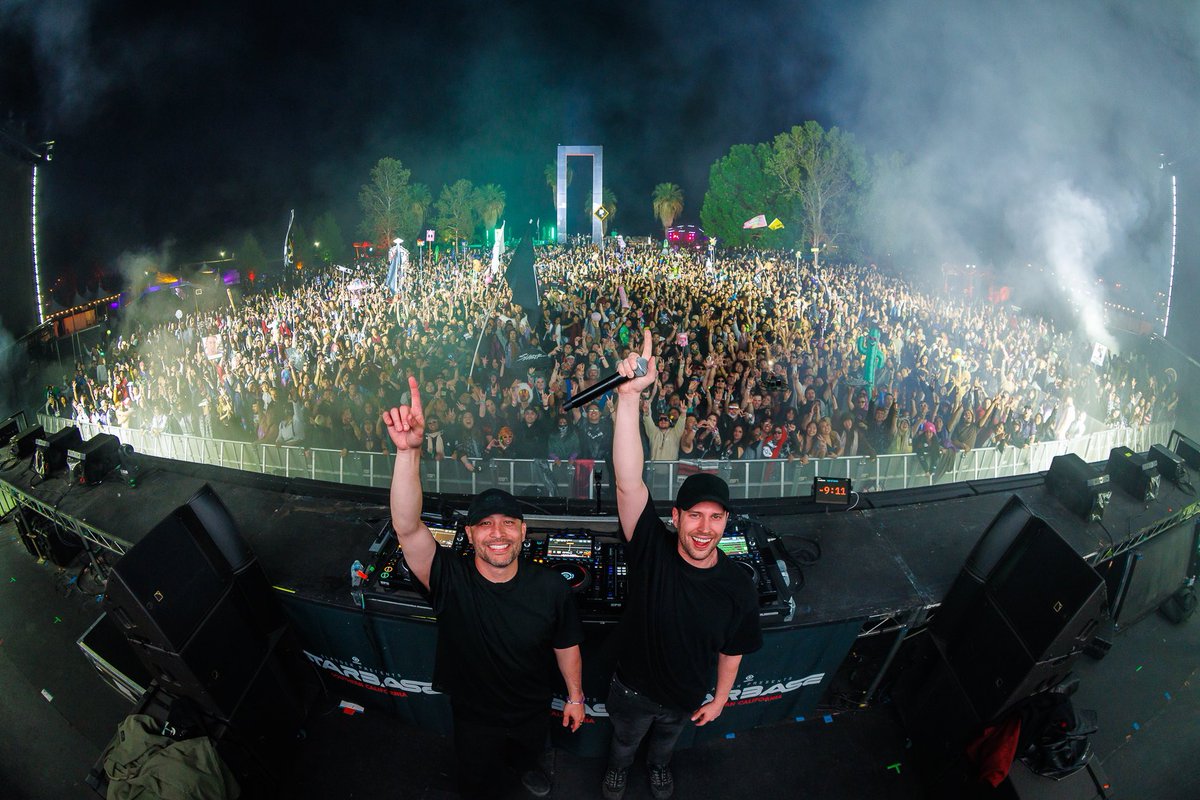 SlanderOfficial's tweet image. STARBASE THANK YOU FOR THE BEST DAY OF OUR LIVES!!!!

ROUND 2 TONIGHT 🪐