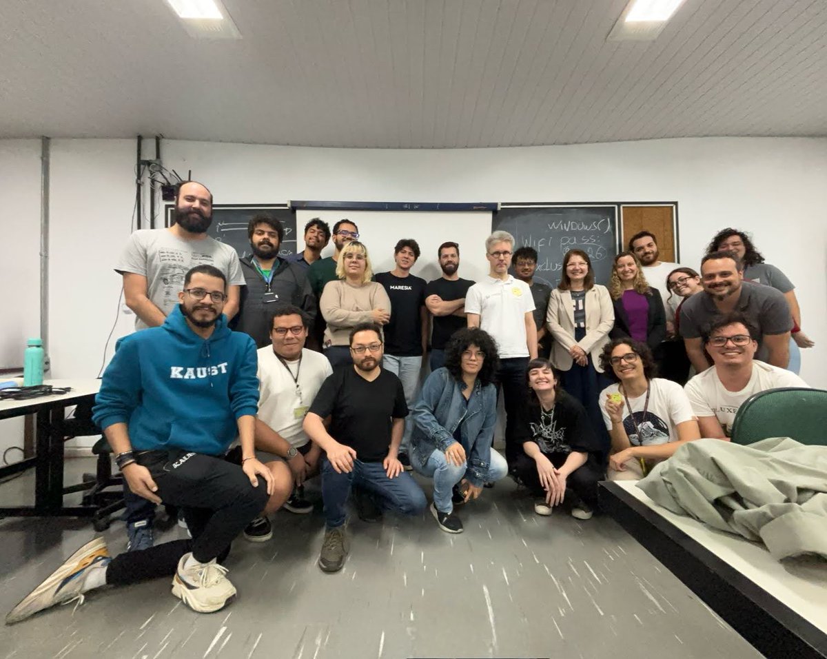 madsondeluna's tweet image. Last week, I attended the Microbiome Data Science course with #R and #Bioconductor, taught by Prof. Leo Lahti, with assistance from Izabela Mamede and João P. Almeida. Great opportunity to enhance my microbiome data processing skills! #MicrobiomeAnalysis #RStats