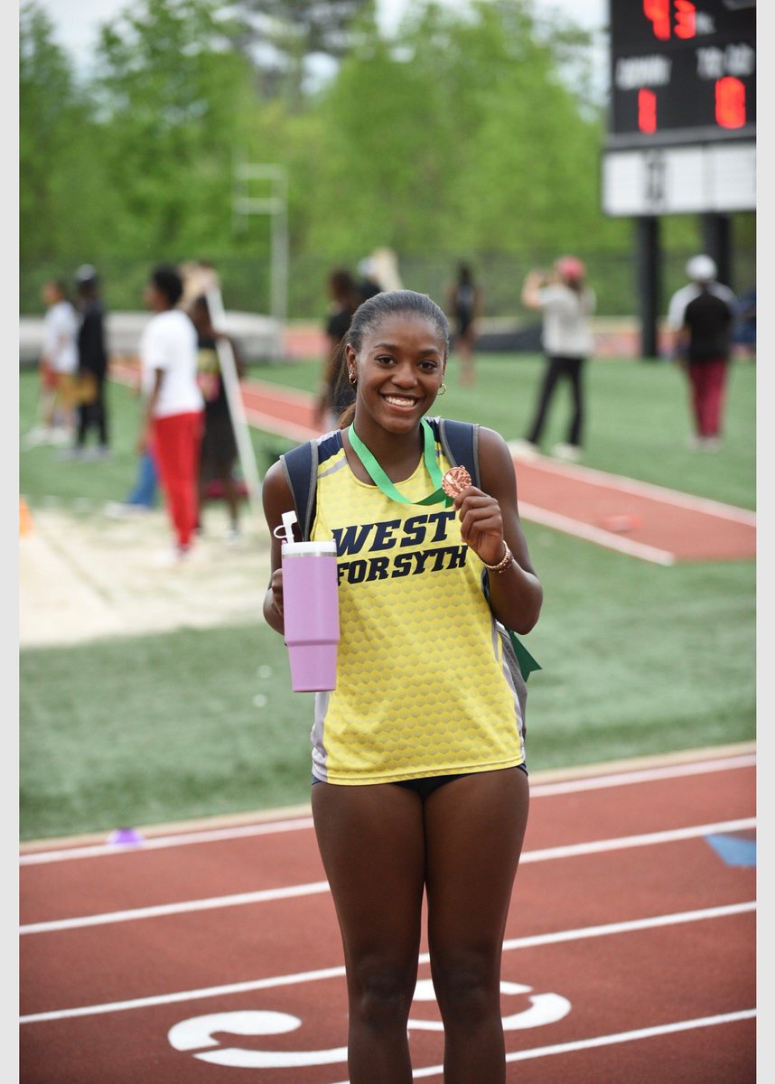 BreakingNews  
With a jump of 37-5,  <a href="/AniyahRowe3/">Aniyah Rowe</a> is 1st in the GHSA 6A Region Triple Jump! She also placed 3rd and hit a new PR in long jump with 18-0. Her spot is secured at Sectionals! 

 <a href="/AlabamaTrack/">Alabama Track & Field</a> #TrackAndField #LongJump #PR #GHSA #triplejump #RoadToState #itstheROWES