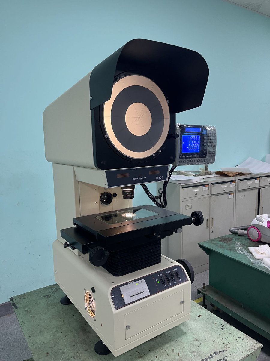 Susan_HYS's tweet image. 🚀 JT-300 Profile Projector:
✅ 300mm precision screen
✅ Switchable XY stages
✅ Big DS600 display
✅ Instant-print results
✅ Your logo here!
Perfect blend of accuracy &amp;amp; convenience for manufacturing pros! 
#Metrology #QualityControl #ProfileProjector #OpticalComparator #VMM