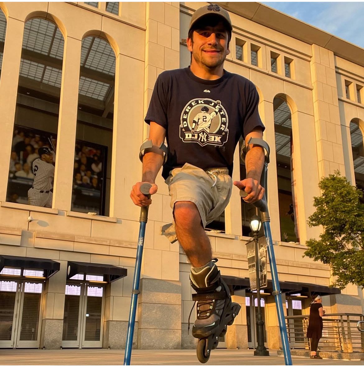 AlexGNYC1's tweet photo. How about this ! #OneLegUp outside @yankeestadium , the day @derekjeter was inducted into the hall in 2021! @OneLegUpAlex bringing back the content ! @BBGreatMoments @NamethatYank #REPBX https://t.co/LcLvEaEtEY