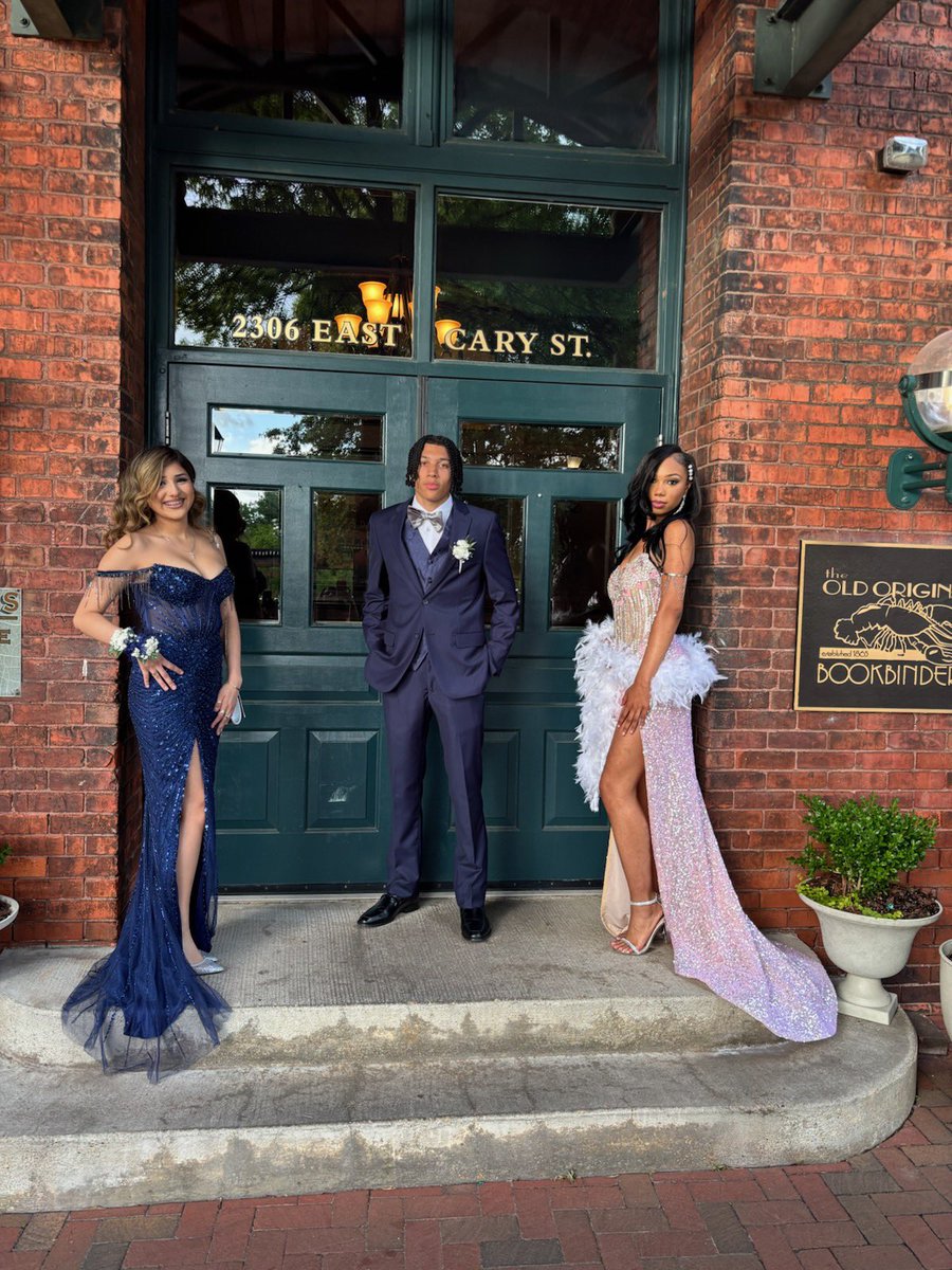 Principal_Bland's tweet image. 1920 Theme!  Senior Prom!  Run it back.  @jaydenbland @JRTPrincipal @JRT_Hoops #memoriesmade