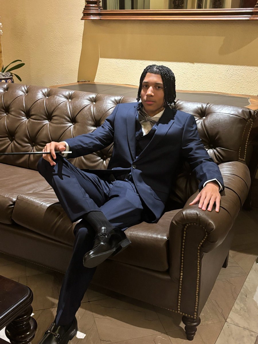 Principal_Bland's tweet image. 1920 Theme!  Senior Prom!  Run it back.  @jaydenbland @JRTPrincipal @JRT_Hoops #memoriesmade