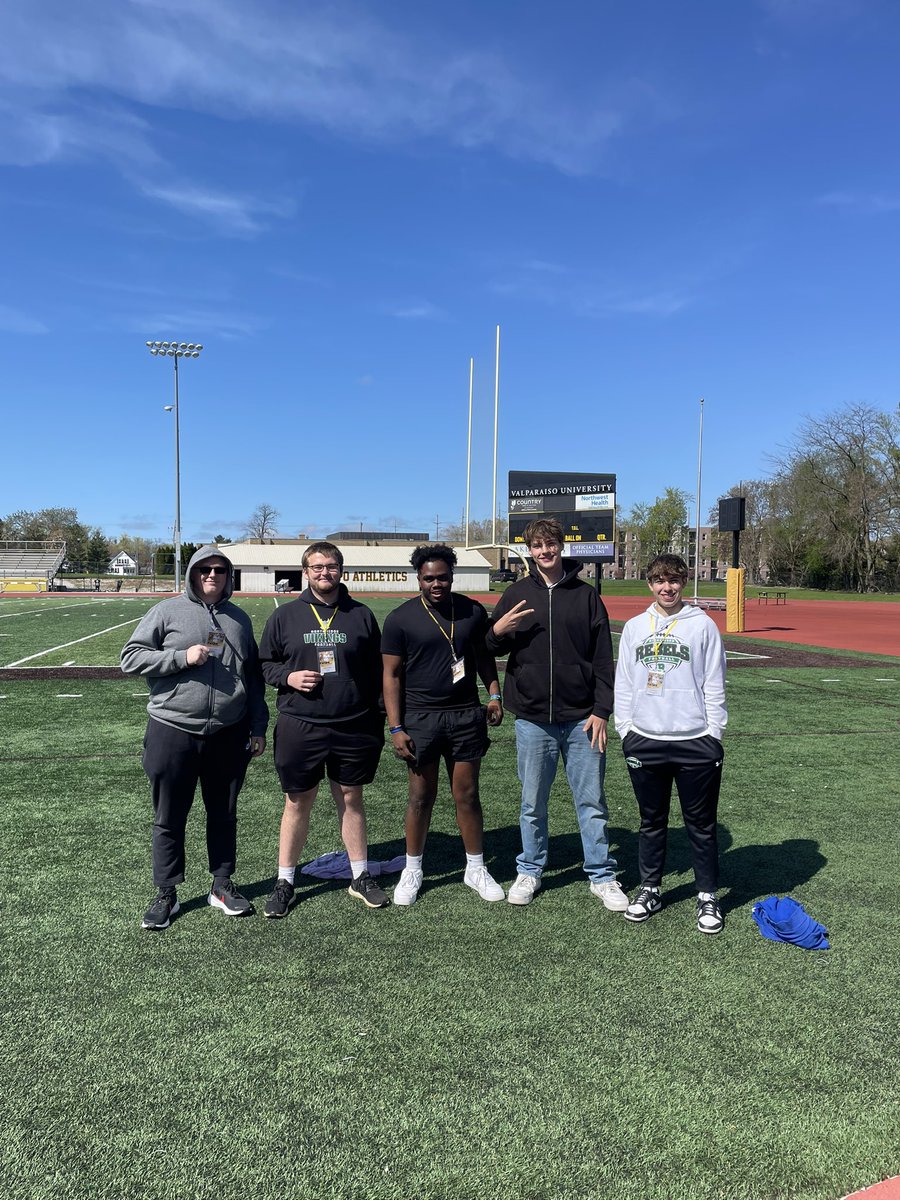 Thank you Coach <a href="/CoachGeiger_/">Coach TG</a> and <a href="/CoachWaddle/">Andy Waddle</a> for having me out for a spring game visit!

<a href="/VFanelli22/">Vince Fanelli</a> <a href="/RHSFootball234/">Ridgewood Rebels Football</a> <a href="/_MichaelJoseph_/">Coach Mike Jo</a> <a href="/valpoufootball/">Valpo Football</a> <a href="/larry_nawrot/">Coach Larry Nawrot</a> <a href="/scottybscout/">Scott Burgess</a> <a href="/EDGYTIM/">Timothy “EDGYTIM” OHalloran</a> <a href="/PrepRedzoneIL/">Prep Redzone Illinois</a>