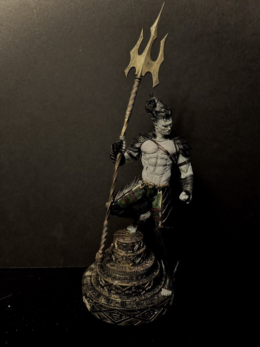 Last year, I did Talokan Namor so this year we have Atlantis Namor 🔱🌊‼️(and his totally not wonky superglued back together trident that  was snapped in half when I dropped him 🥴)
Happy #namorweek ‼️

Model from Wicked
Printed and painted by me🐱

<a href="/NamorWeek/">NAMOR WEEK</a>