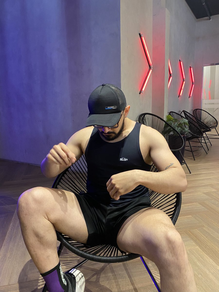 heygusto's tweet photo. Um fofo depois do treino fofo de hoje. https://t.co/bInOJy1NQG