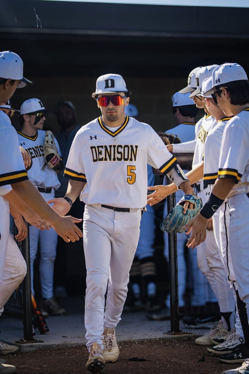 We closed out the season with a WIN over Anna 6-3! 

A special congratulations to Mateo Almazan for tying Seth Thomas for the single season stolen base record with 19 stolen bases! 

#IGTBAYJ ⚾️🐝