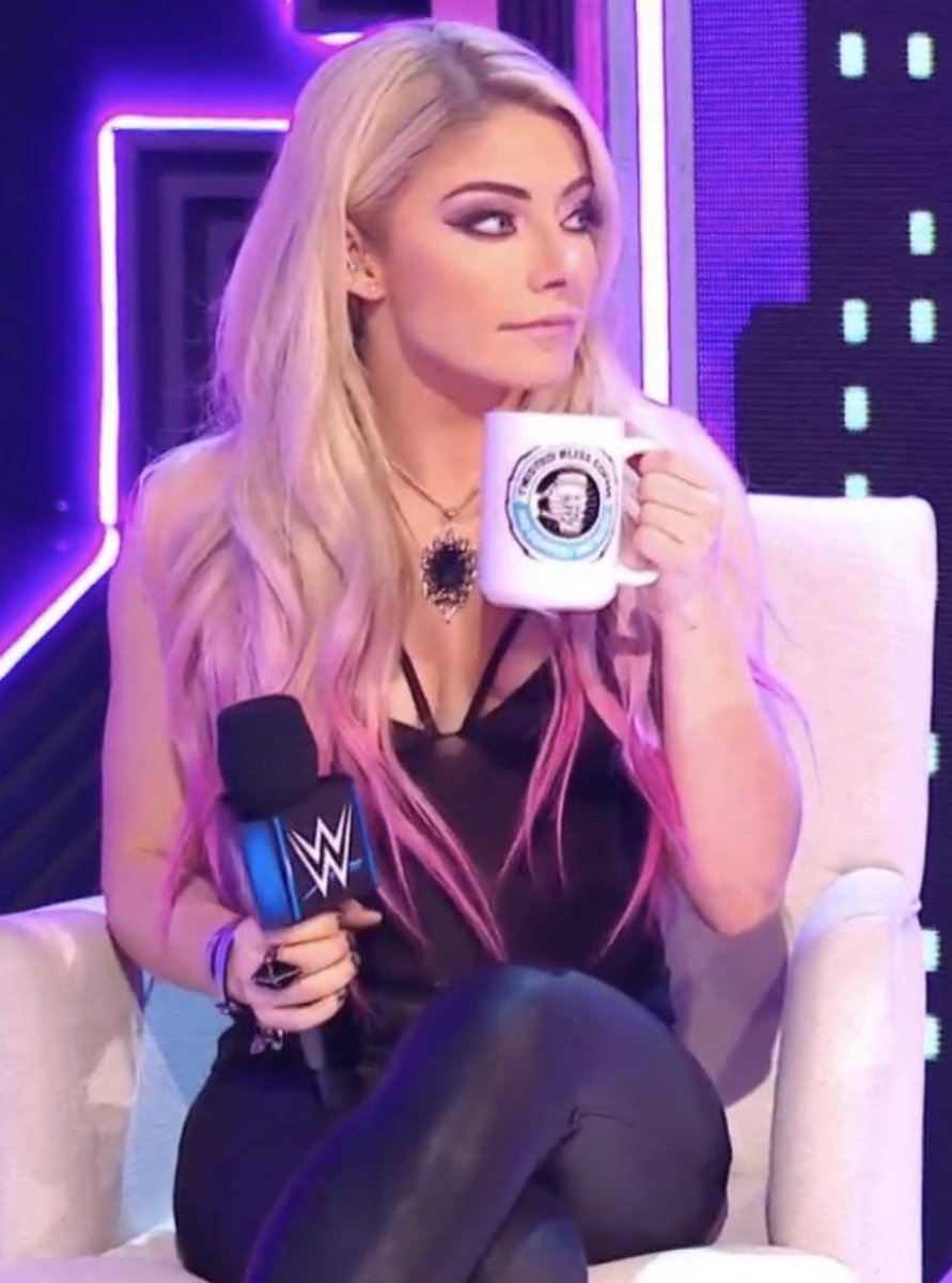 I need a new creamer for my coffee and heard <a href="/InChelsWeTrust/">Madam President. |Not @ImChelseaGreen.|</a> has the best in town. 😋