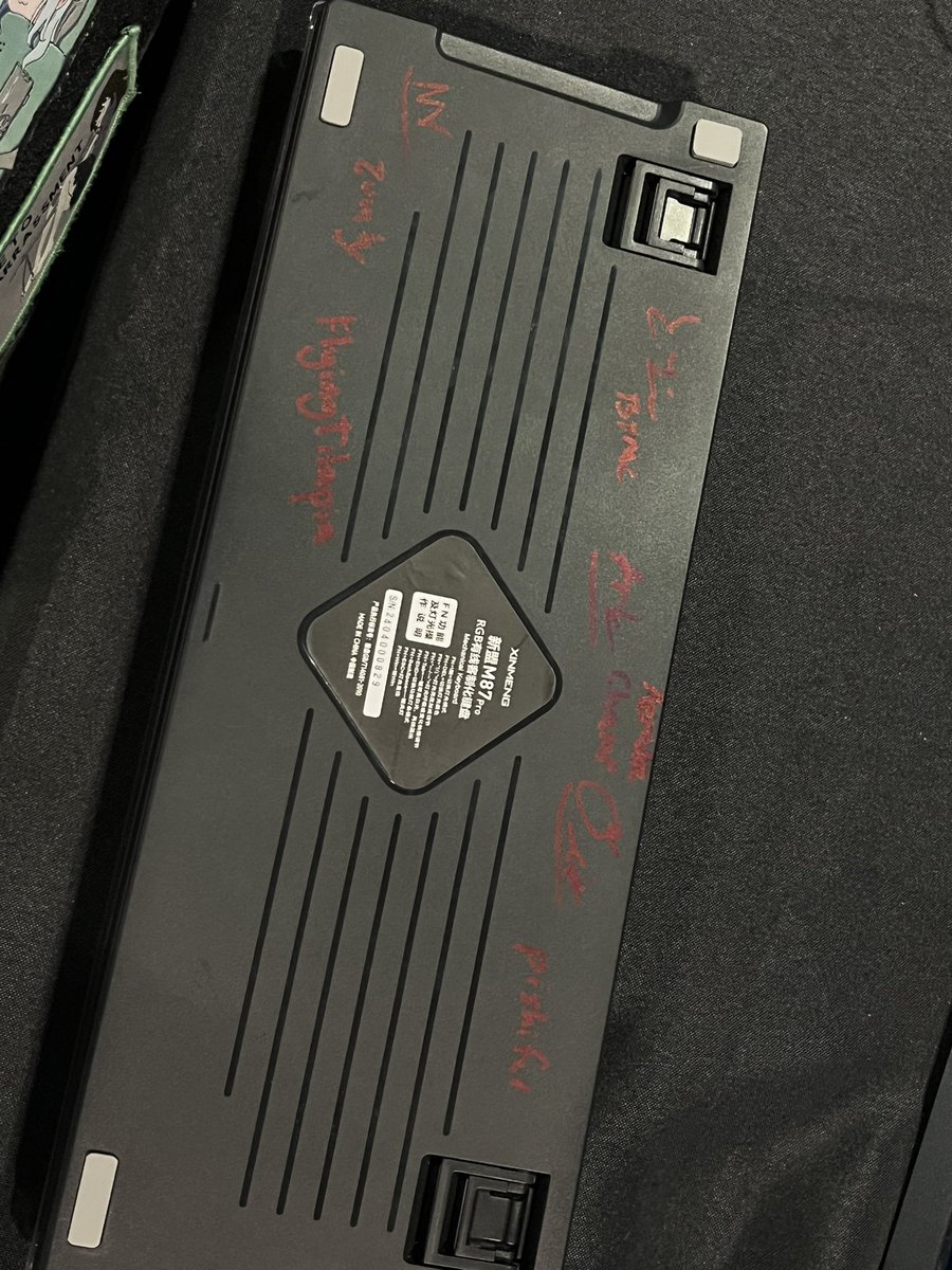 Signed by goats….
Thanks to <a href="/chamqp/">Chamqp</a> <a href="/Aerodite_/">Anthony</a> and others for signing my Broke ahhh KB….