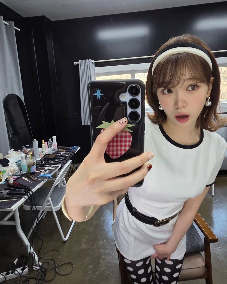 sserapics's tweet photo. CHAEWON INSTAGRAM UPDATE https://t.co/FWv6KHMG60