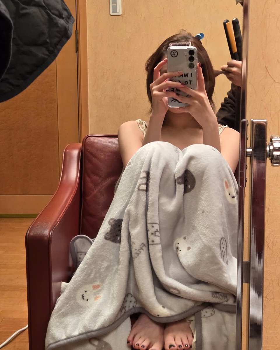 sserapics's tweet photo. CHAEWON INSTAGRAM UPDATE https://t.co/FWv6KHMG60
