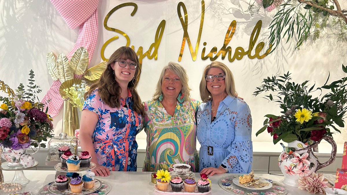 Mother's Day at Syd Nichole Fashion &amp; Flowers! trib.al/PoDfVWx