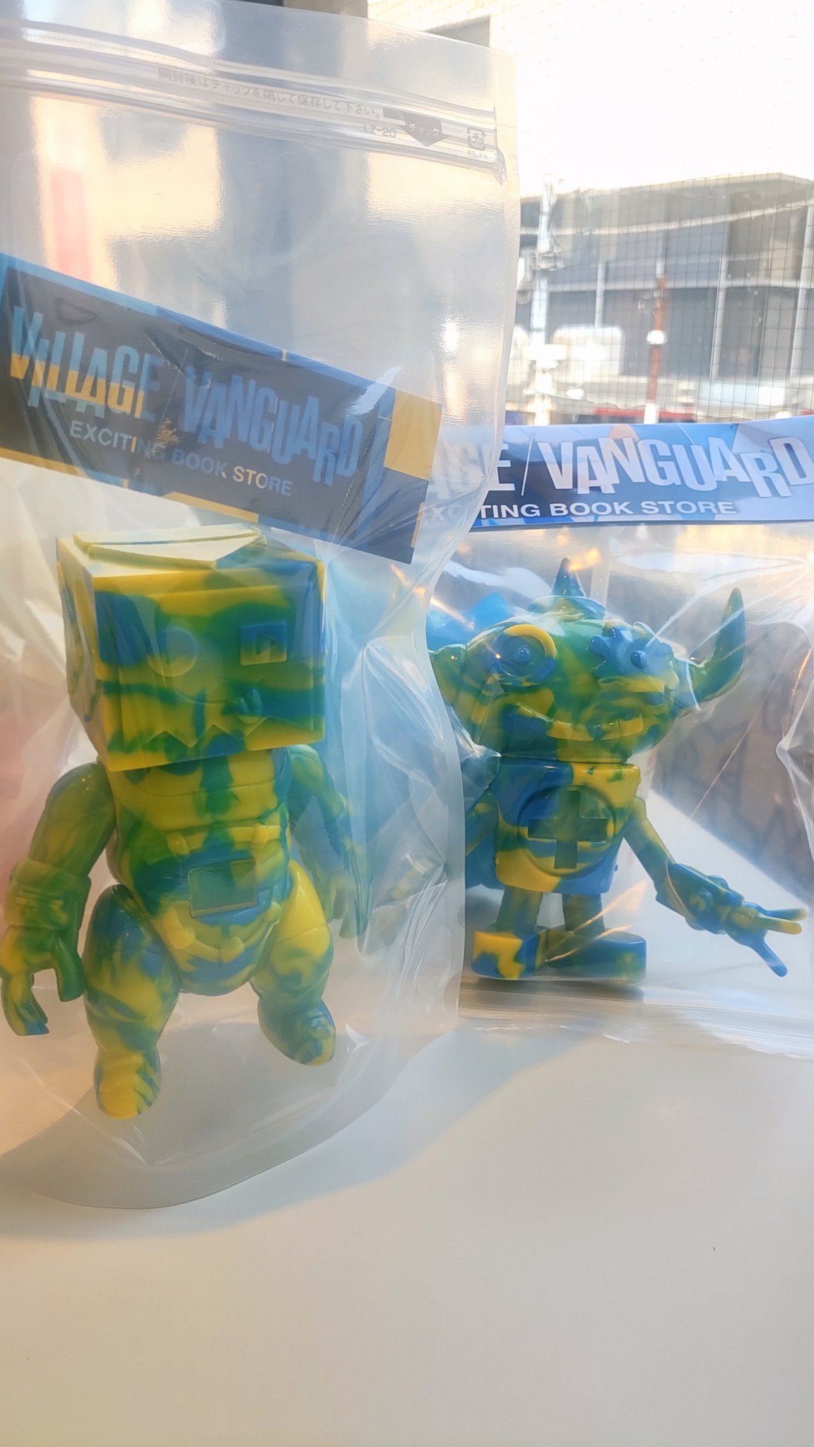 立方生体バグペロン ヴィレッジヴァンガード ルミネ町田店限定品