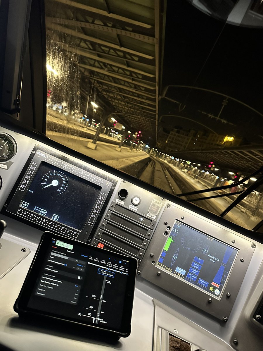 🚆 Premier train du matin sur la <a href="/LIGNEP_SNCF/">Ligne P</a> , axe Paris ➡️ Meaux !
☀️ Dimanche sous le signe de la bienveillance, de la bonne humeur et de la sécurité.

Bonne journée à tous et prenez soin de vous  ! 

#LigneP #SNCF
<a href="/SNCFVoyageurs/">SNCF Voyageurs</a> <a href="/IDFmobilites/">IDF Mobilités</a>