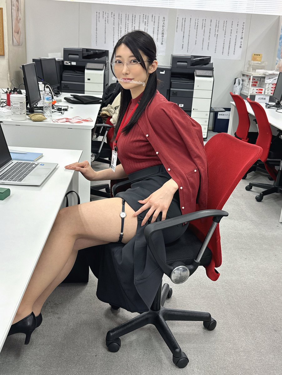 suisuisuimming's tweet image. ΛVメーカー秘書は内にも外にも対応してます。