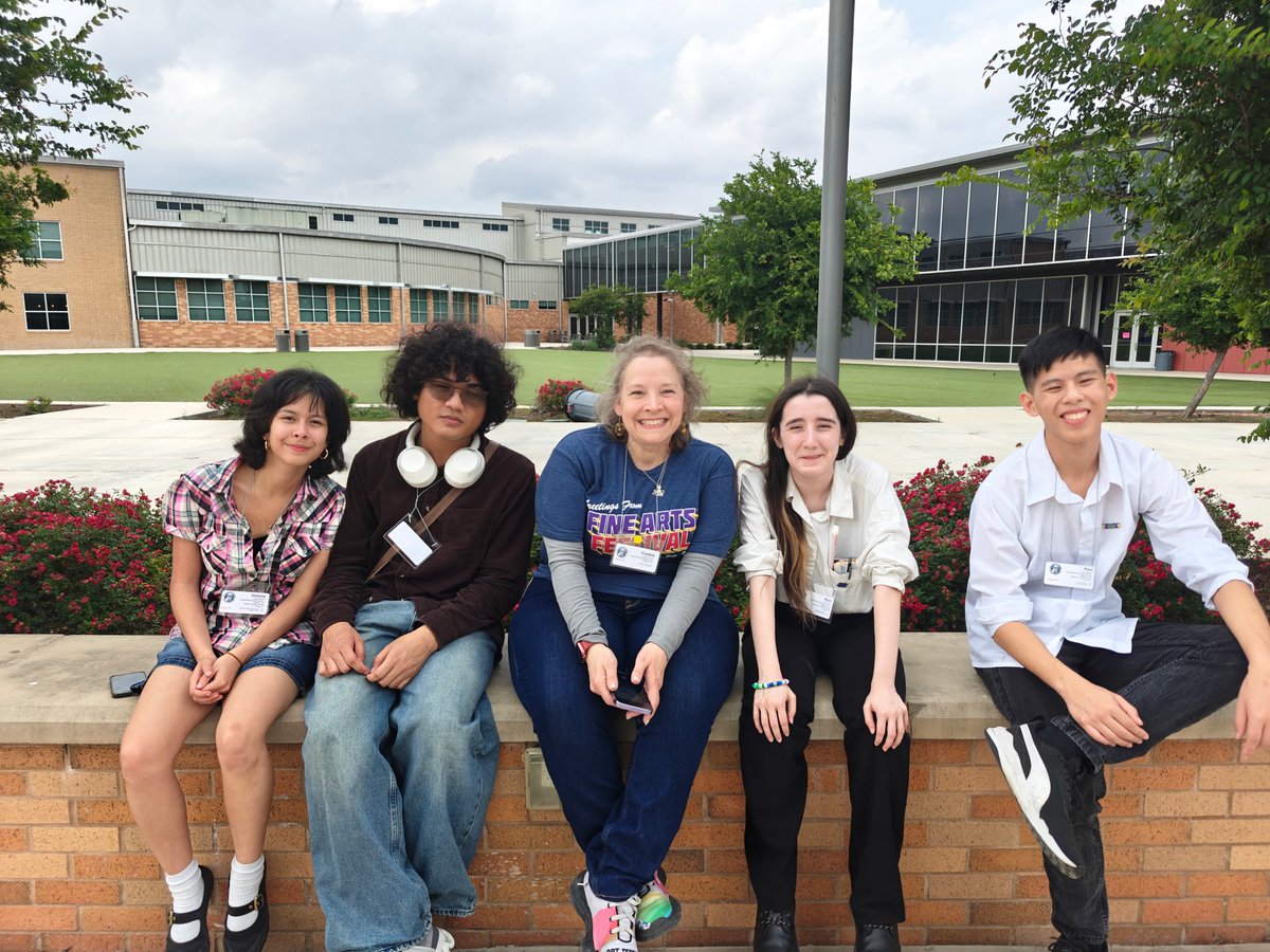 TMHS_ART tweet media