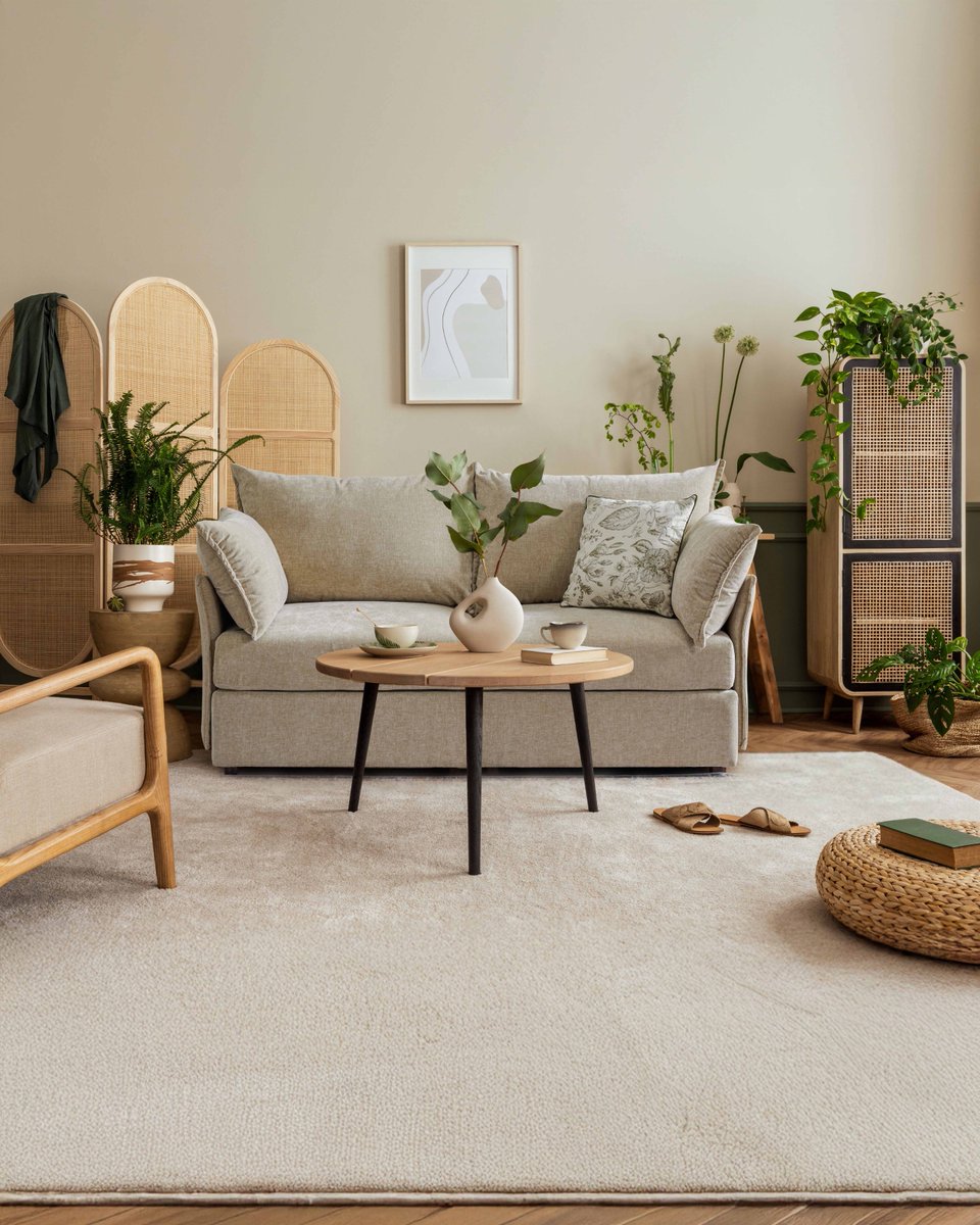 abcasahome's tweet image. Just the right amount of cozy. Who else loves keeping it simple with neutrals? 🙌 #LivingRoom #homedecor #NeutralVibes