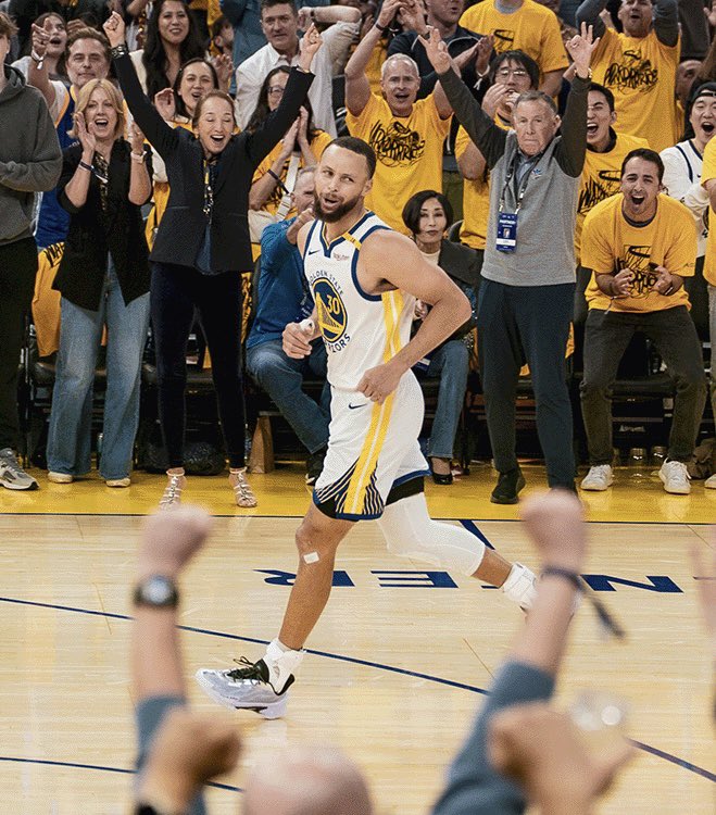 GSWdelivery's tweet photo. GRABBED
SLAPPED
HIT
SCRATCHED
TACKLED
BLOOD DRAWN
FACE GUARDED
NO CALLS

Doesn’t matter. 

Steph Curry with 36-7-9

W. https://t.co/iwWNo9GI3Z