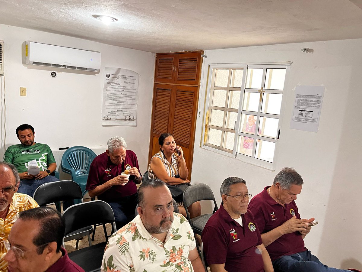 Agradecemos la participación en nuestra Reunión de nuestro <a href="/GrupoMerida_42/">GRUPO MÉRIDA SECCION 42 STPRM</a>, refrendamos la política de nuestro Líder y Presidente del GUT <a href="/lgps03101/">@lgps0310</a> y <a href="/MarcoAzuara1/">Marco Azuara</a> Srio. General, somos orgullosamente
<a href="/Seccion42_STPRM/">Seccion 42 STPRM Oficial</a>. 

#MásUnidosQueNunca.   

 Sábado 26 de Abril del 2025.