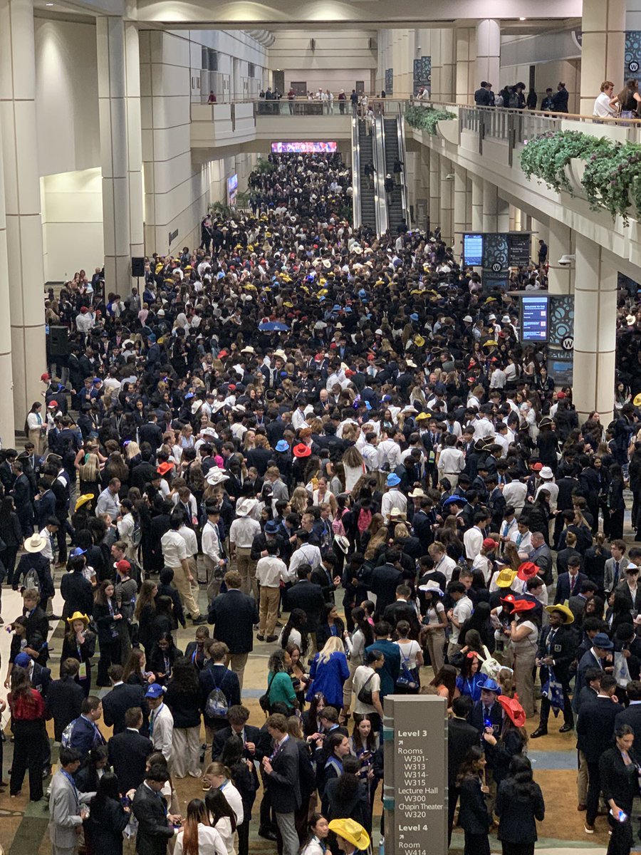 Ross School of Business tweet media