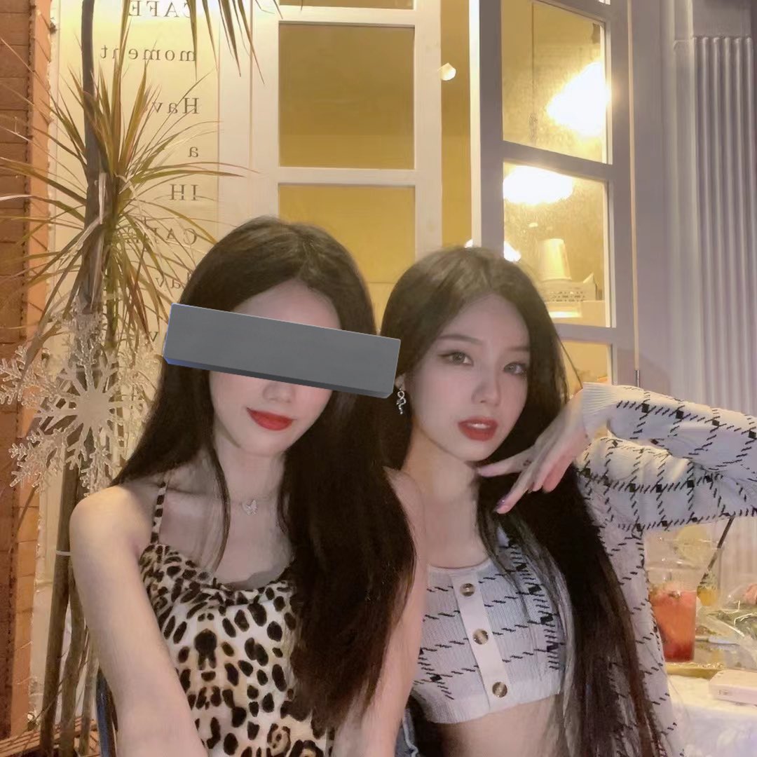 又当朋友圈发啦
闺蜜不敢露脸