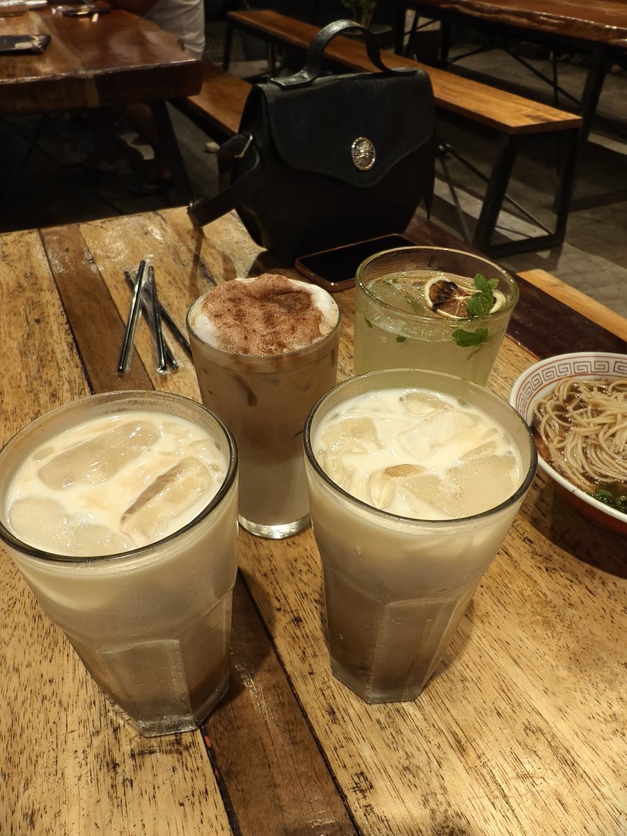 ashexiest's tweet image. Barkada Cravings 🍜🍣
Ni adto rag Buda para lang mag Kaizen