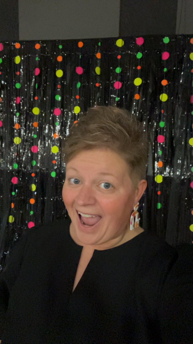 PAC36Megan's tweet image. Prom 2025 - Neon
#GlowSticks #PACProud