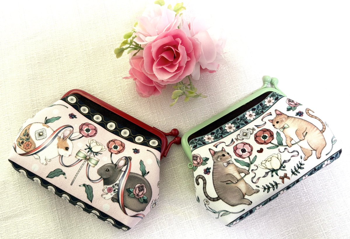 marchi_handmade's tweet photo. この口金は以前数量限定で販売していた口金です✨

この生地を最高に可愛く使う為に型紙探したらハマラボさんの10センチ型紙がぴったりでした🥳

スーパーに行ったらminne登録の続きやっていく٩( 'ω' )و https://t.co/CkHv7w5a7y