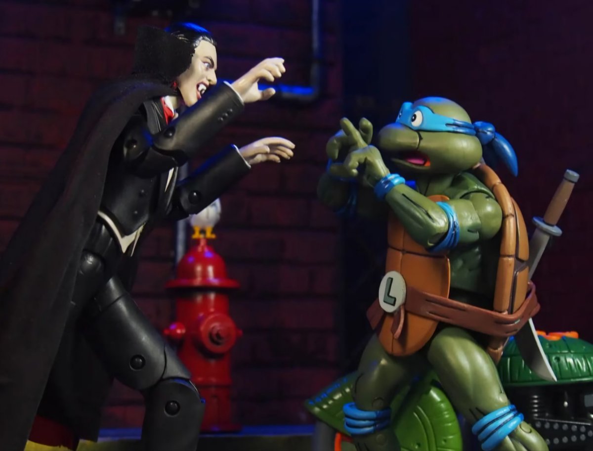 No no no...Turtle Blood is bad for you.

#teenagemutantninjaturtles 
#tmnt
#tmnt1987
#Leonardo
#universalmonsters
#Dracula
#belalugosi
#toyphotography