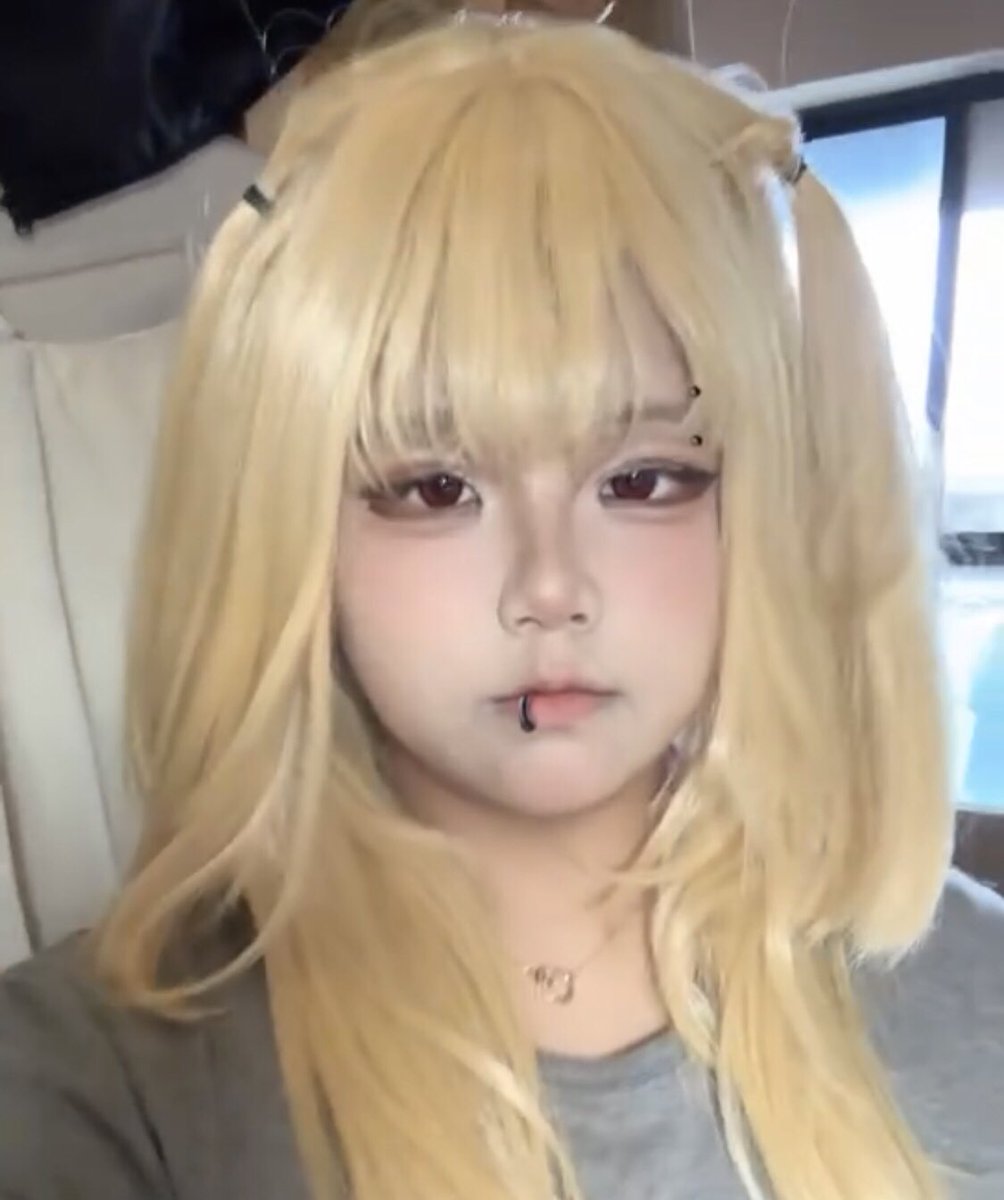 这里斯斯～
08巨乳BBW萝莉
有很严重的精神疾病 家里条件不好我需要钱来治病(>﹏<)
喜欢我就请入门吧～
现在入520及以上可抵线下哦
不退门 请谅解！
线下只能到我这里来
问坐标15哦
非绿详情可以私信！我是处
我需要很多很多钱和很多很多爱
tag：#门槛妹 #门哥 #金主爸爸 #爸爸活 #妈妈活 #线下 #非绿