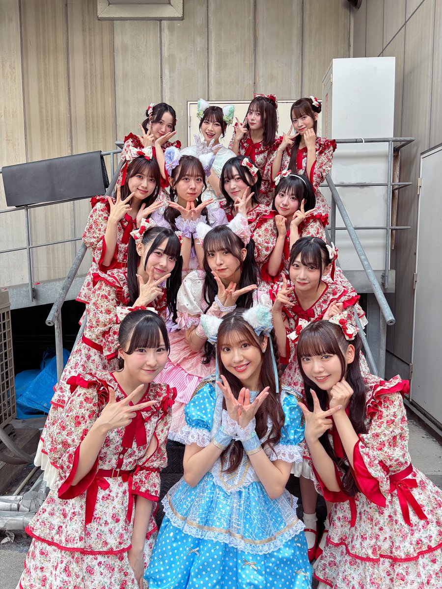 『高嶺のなでしこ～たかねこフェスvo.4　出張編～』
ありがとうございました‼︎🐈‍⬛🐱

#わーすたセトリ
M1:わーるどすたんだーど
M2:いぬねこ。青春真っ盛り
M3:マッシュ・ド・アート
M4:悪戯ロマンス
M5:春花火
M6:えいきゅーむちゅーでこうしんちゅっ！♡
M7:萌ってかエモ
M8:SHINING FLOWER
M9:KIRA