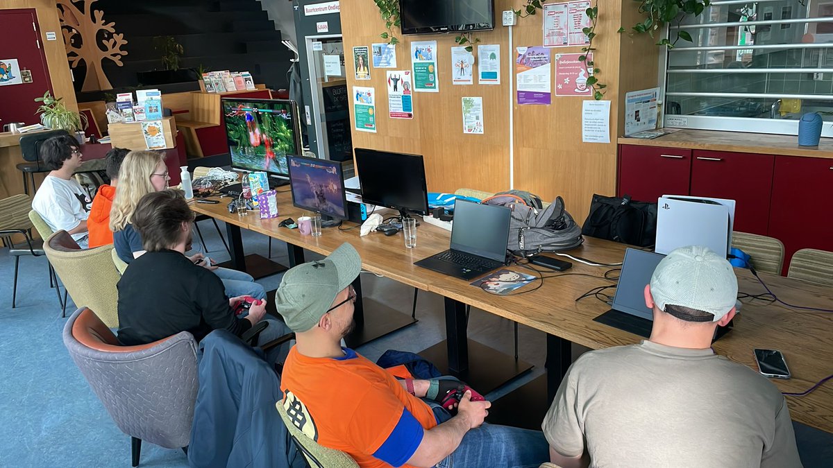 Made an IG account for the OneMoreLANParties
Will be posting some pics/videos from the events soon

Check the poster below for the next event

instagram.com/onemorelanpart…