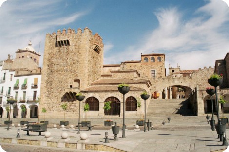 ConocerDel's tweet photo. Descubre la riqueza de Extremadura: paisajes únicos, historia milenaria y una herencia cultural inigualable. Un patrimonio que merece ser conocido. #Extremadura #PatrimonioDeLaHumanidad #CulturaYNaturaleza #TurismoSostenible
https://t.co/rnIe3ReBct https://t.co/yrormrllDZ